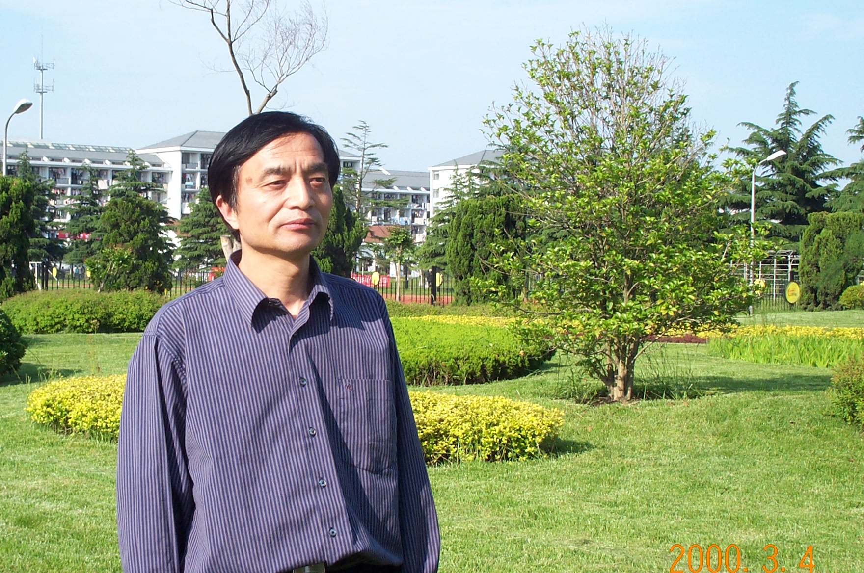 2011070636565889.jpg